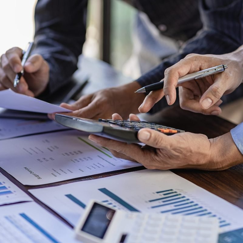 Service Engineers (3)